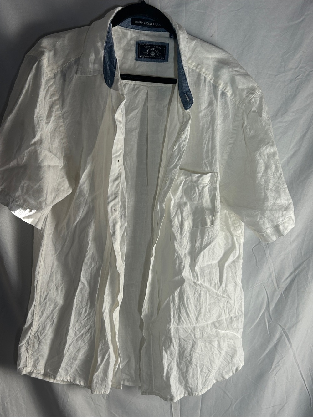 Vintage 1946 White Short-Sleeve Button-Front Shirt with Blue Collar Trim